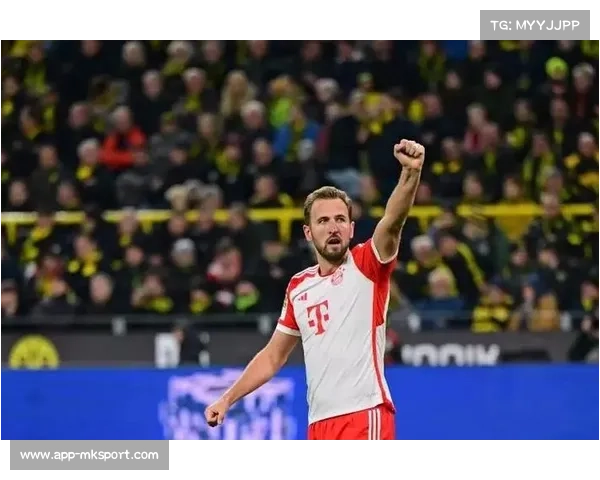 【欧冠联赛赛事·赛中·特写》凯恩点射中柱错失戴帽，拜仁神锋跪地掩面长叹